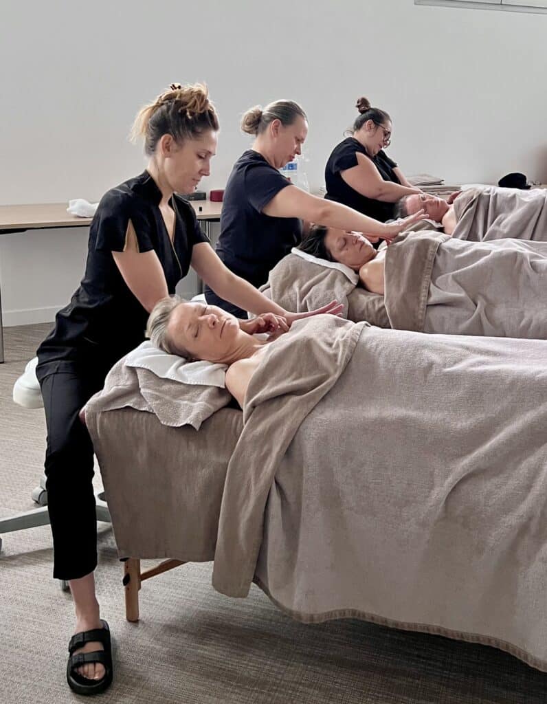 Formation Kobido en spa : maîtrise des gestes, rythme et précision pour intégrer un massage visage d’exception en institut au Miramar La Cigale